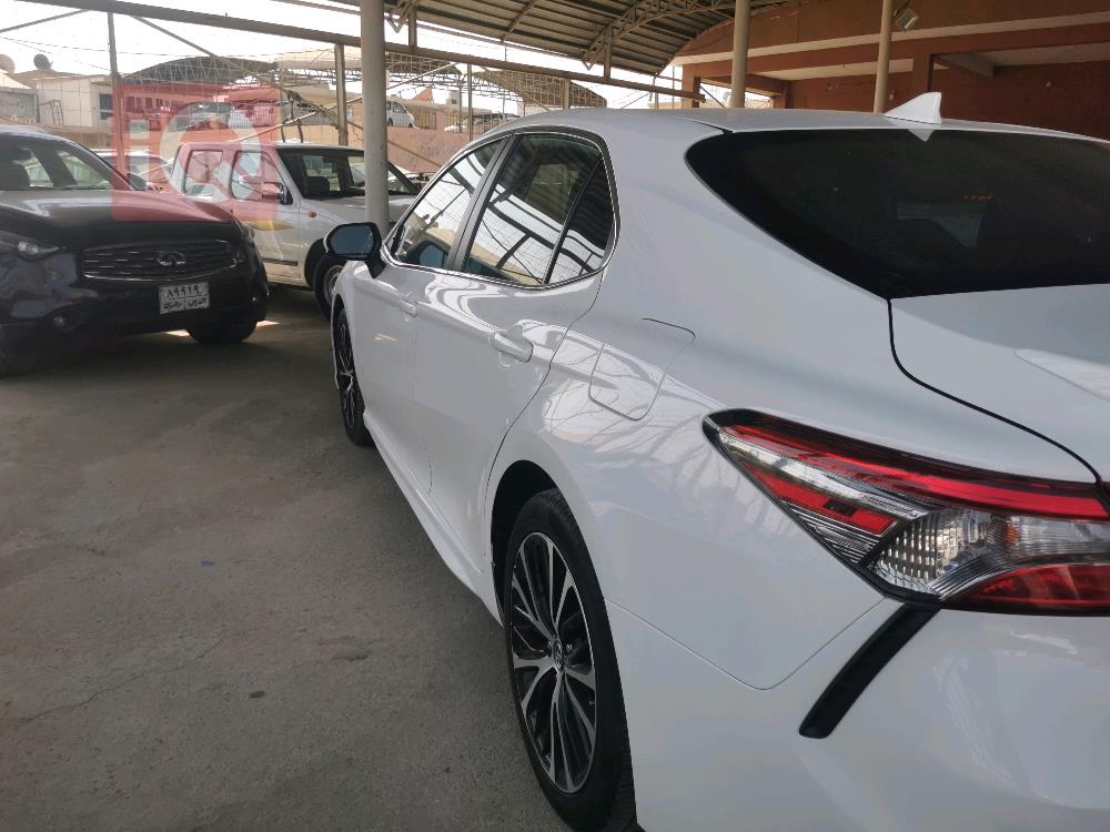 تۆیۆتا کامری